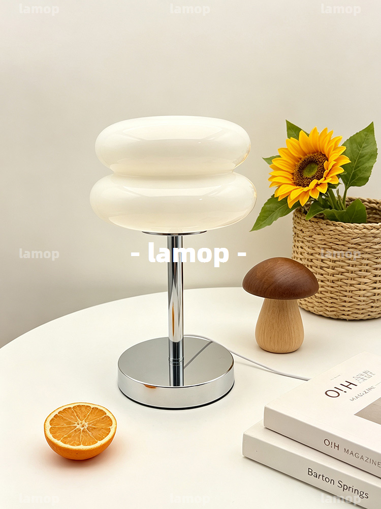Bauhaus Cream‑Globe Table Lamp - Room Lighting Bedroom Decor recension och pris
